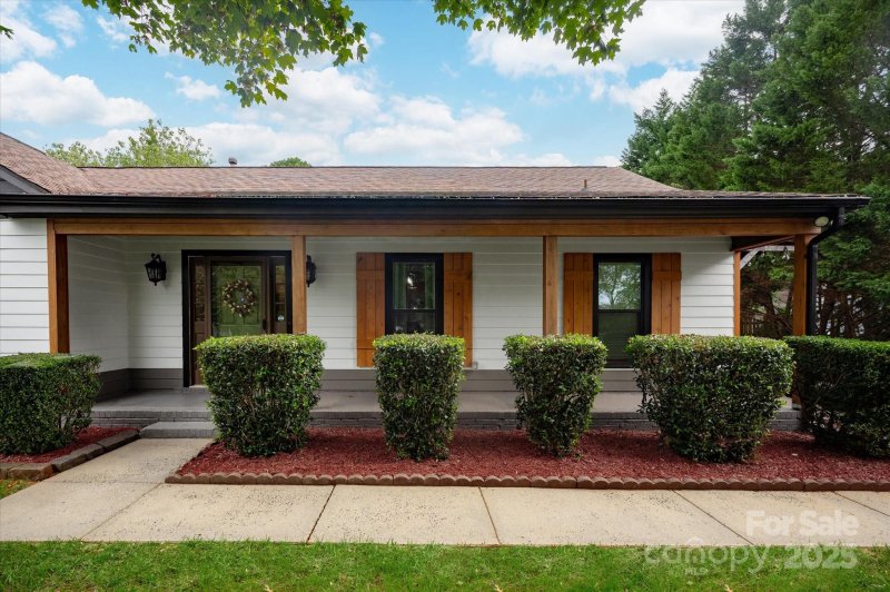 Property image 3 of 11710 Buckstone Lane in Raeburn, Charlotte, NC 28277