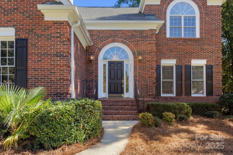 Property image 2 at 4749 Avonwood Lane, Charlotte, NC 28270