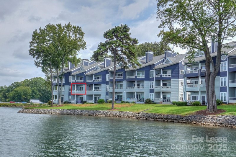 Property image 2 of 368 Northwest Drive in Davidson Landing, Davidson, NC 28036