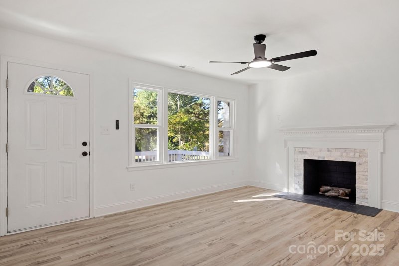 Property image 2 of 4416 Tillman Road in Beechwood Acres, Charlotte, NC 28208