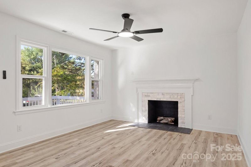 Property image 3 of 4416 Tillman Road in Beechwood Acres, Charlotte, NC 28208