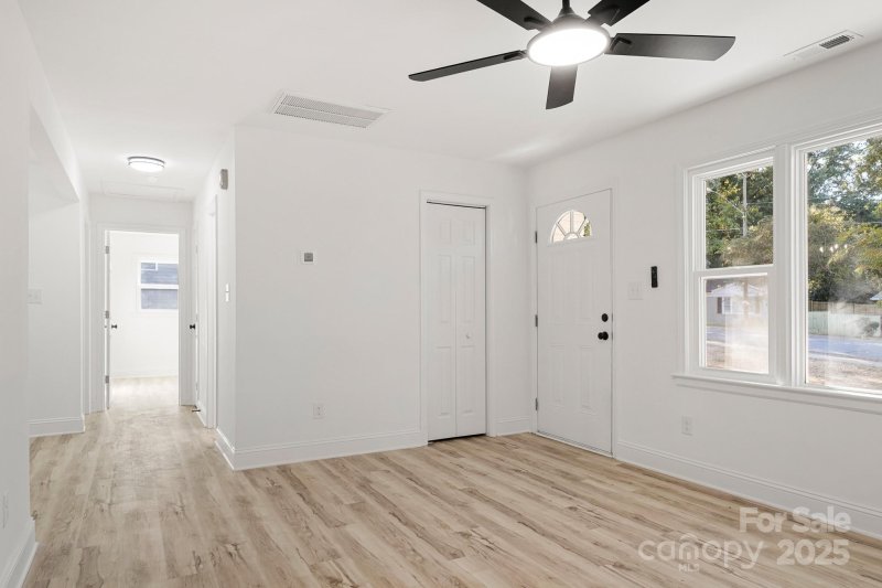 Property image 4 of 4416 Tillman Road in Beechwood Acres, Charlotte, NC 28208