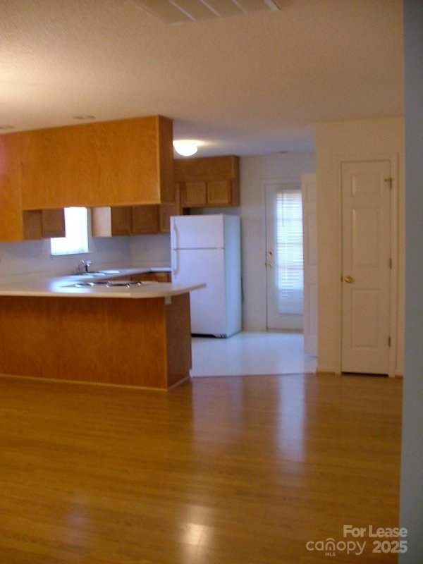 Property image 3 of 100 Springwood Lane in The Clusters, Mooresville, NC 28117