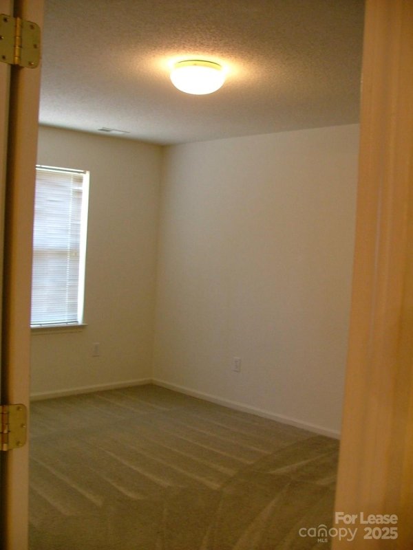 Property image 5 of 100 Springwood Lane in The Clusters, Mooresville, NC 28117