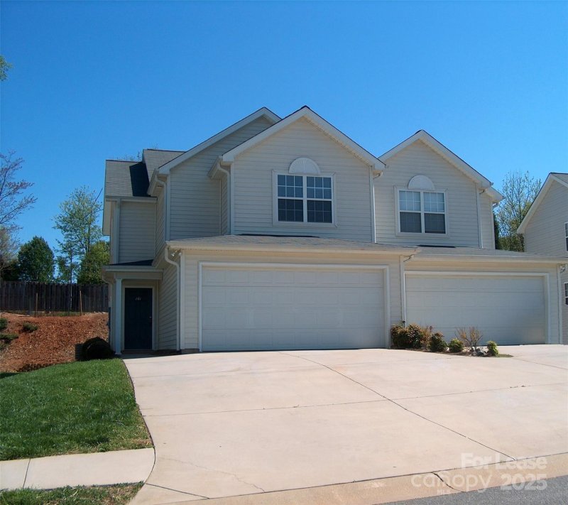 Oak Tree Clusters, Mooresville Community