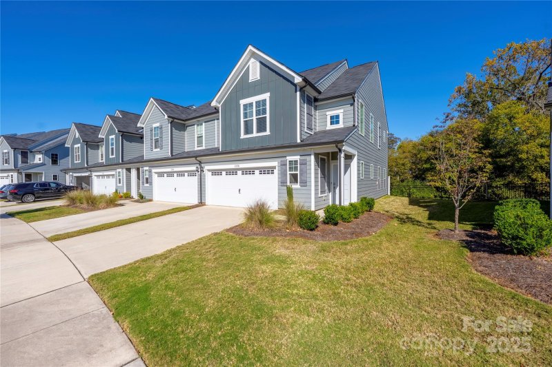 Property image 3 of 23136 Clarabelle Drive in Pringle Towns, Charlotte, NC 28273