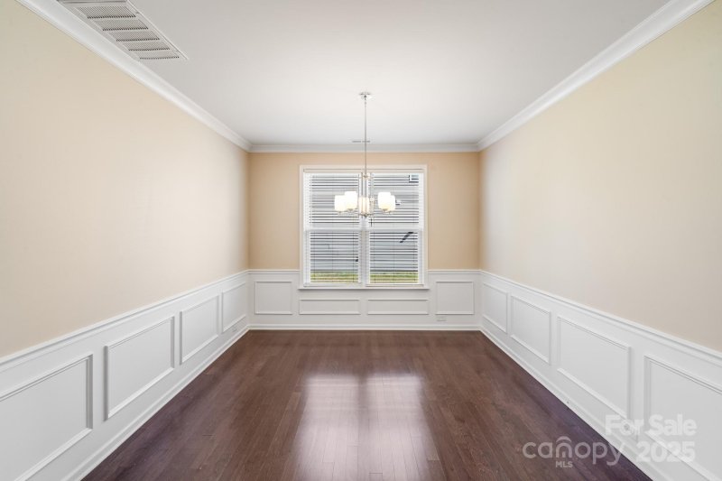 Property image 4 of 463 Hunton Forest Drive in Hunton Forest, Concord, NC 28027