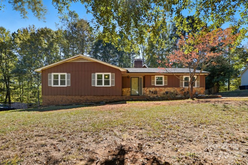 Property image 2 of 118 Brookside Drive in Foxwood, Fort Mill, SC 29715