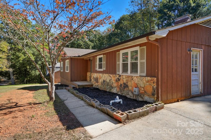 Property image 3 of 118 Brookside Drive in Foxwood, Fort Mill, SC 29715