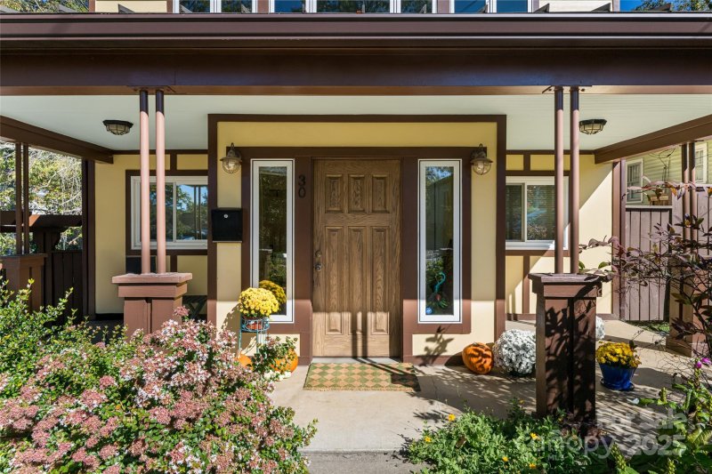 Property image 3 of 30 Gray Street in Montford, Asheville, NC 28801
