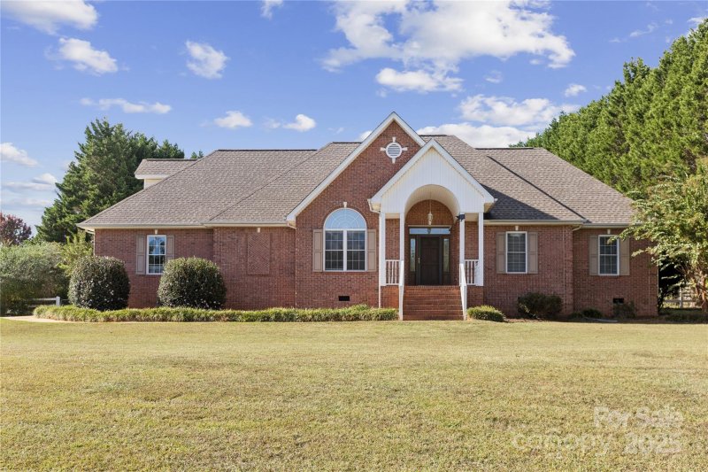 807 Tranquil Knoll Lane