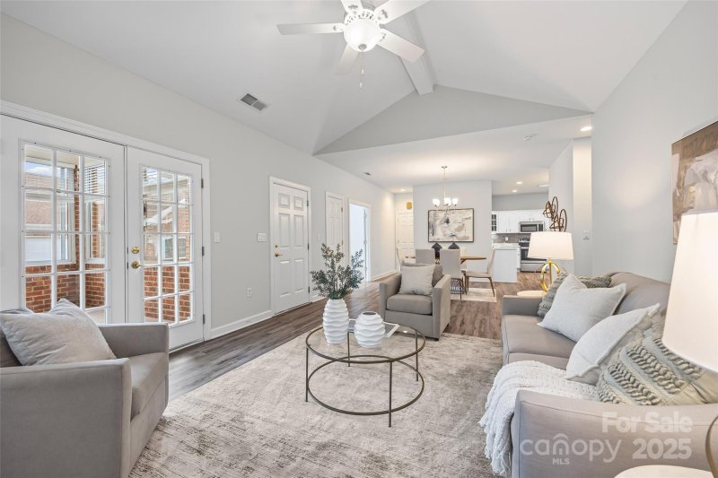 Property image 4 of 9005 Grand Oak Drive in Windsor Oaks, Charlotte, NC 28277