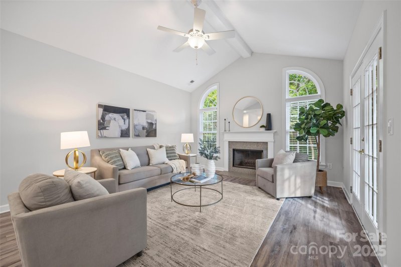 Property image 5 of 9005 Grand Oak Drive in Windsor Oaks, Charlotte, NC 28277