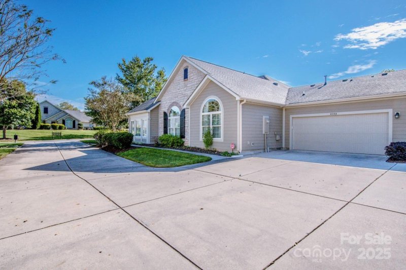 Property image 4 of 4733 Polo Gate Boulevard in Polo Club at Mountain Island Lake, Charlotte, NC 28216