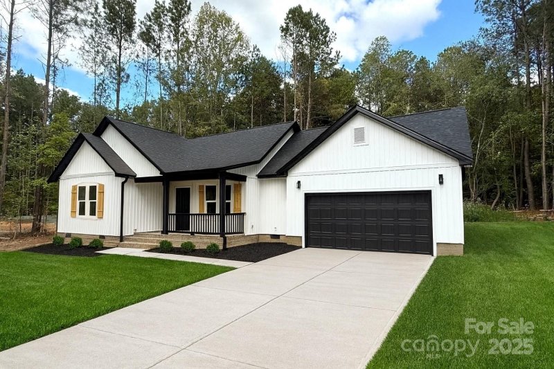 Property image 5 of 2500 Lazy Oak Drive in Shiloh North Estates, Lancaster, SC 29707