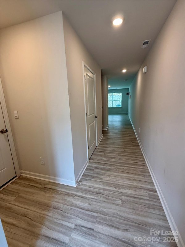 Property image 4 of 5141 Hyrule Drive in Mallard Creek Towns, Charlotte, NC 28262