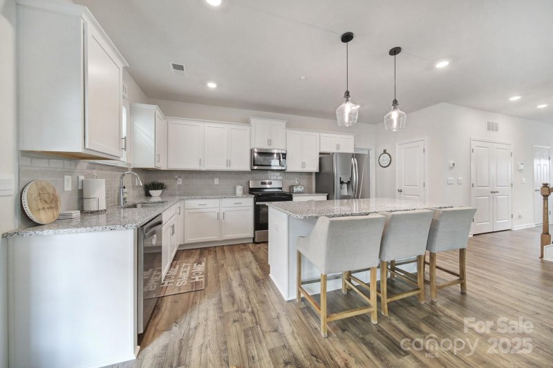 Property image 3 of 164 North Hill Lane in Calvin Creek, Troutman, NC 28166