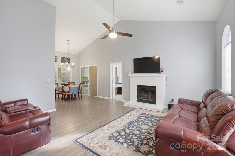 Property image 5 of 7516 Barn Stone Drive in Morris Farms, Charlotte, NC 28227