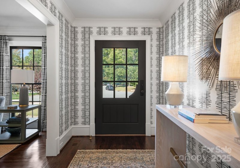 Property image 4 at 2415 Knollwood Road, Charlotte, NC 28211