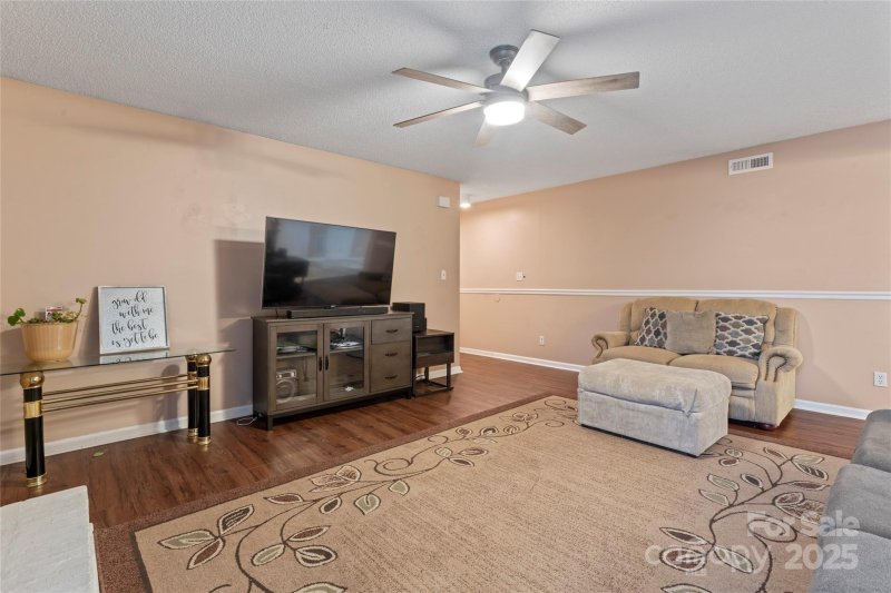 Property image 5 of 7259 Winery Lane in Brandywine, Charlotte, NC 28227