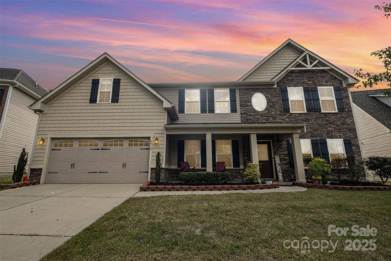 Property image 2 of 9913 Violet Cannon Drive in Cannon Crossing, Concord, NC 28027