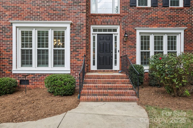 Property image 3 of 12014 Matthew Martin Lane in Overlook, Charlotte, NC 28216