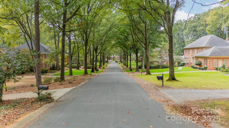 Property image 2 of 127 Cabell Way in Providence Park, Charlotte, NC 28211