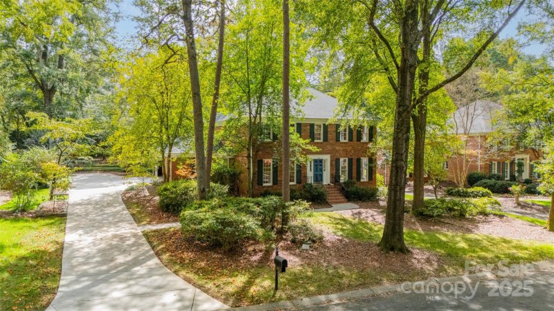 Property image 3 of 127 Cabell Way in Providence Park, Charlotte, NC 28211