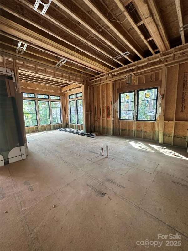 Property image 4 of 1209 Meadowood Lane in Providence Park, Charlotte, NC 28211