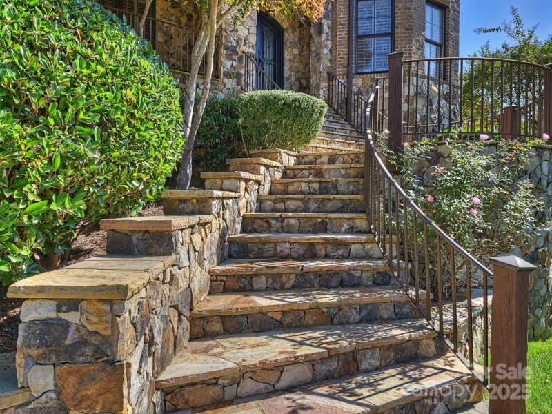 Property image 3 of 7311 Barrington Ridge Drive in Longbrooke, Fort Mill, SC 29707