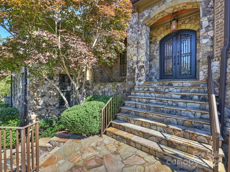 Property image 4 of 7311 Barrington Ridge Drive in Longbrooke, Fort Mill, SC 29707