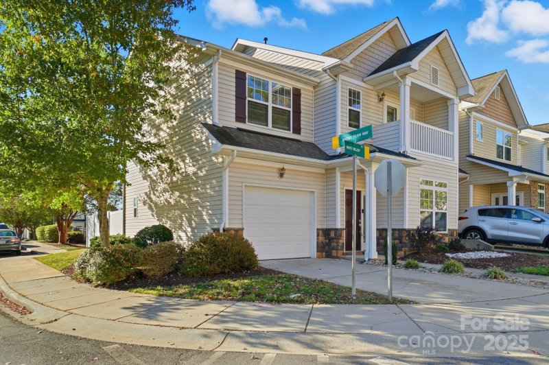 Property image 2 of 2905 White Willow Road in Stonegrove, Charlotte, NC 28273