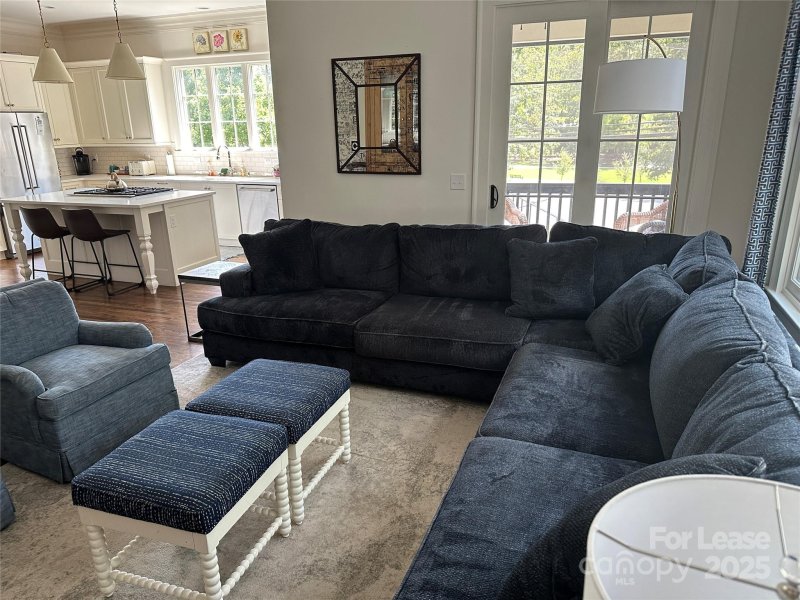 Property image 4 of 405 Louise Avenue in Elizabeth, Charlotte, NC 28204