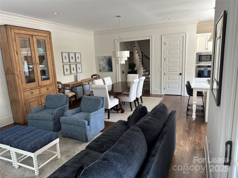 Property image 5 of 405 Louise Avenue in Elizabeth, Charlotte, NC 28204