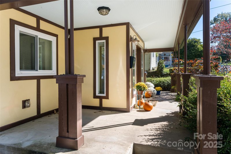 Property image 4 of 30 99999 Gray Street in Montford, Asheville, NC 28801