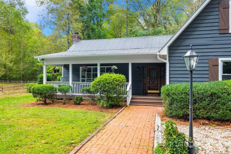 Property image 2 of 7301 Timber Ridge Drive in Farmwood, Mint Hill, NC 28227