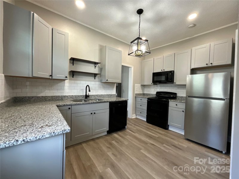 Property image 5 of 54 Rex Avenue in Rex, Gastonia, NC 28054