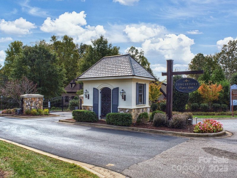 Property image 2 of 5248 Winding Grove Way in Longbrooke, Fort Mill, SC 29707