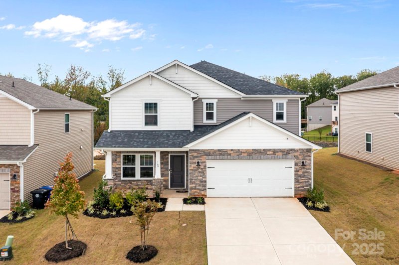 Property image 2 of 160 Shepherds Landing Drive in Shepherds Landing, Mooresville, NC 28115