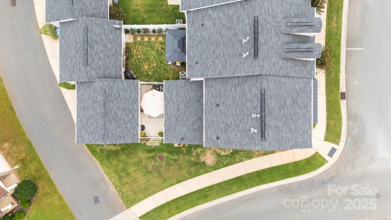 Property image 4 of 136 Morning Mist Lane in Waterlynn, Mooresville, NC 28117