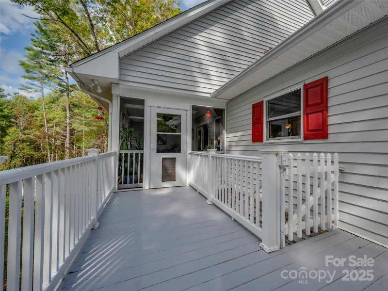 Property image 4 of 101 Windfall Circle in Chestnut Hills, Gerton, NC 28735