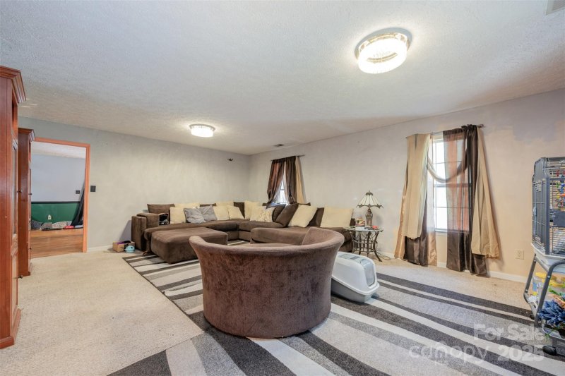 Property image 4 of 3735 26th Street Drive in Hickory Woods, Hickory, NC 28601