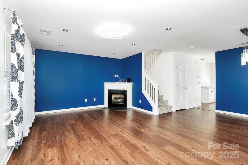 Property image 4 of 10549 Yellow Rose Lane in Hunter Downs, Charlotte, NC 28269