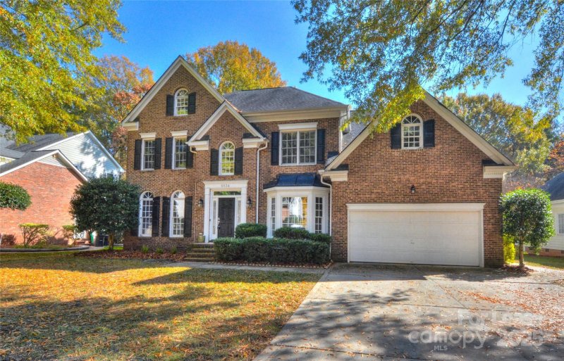 Property image 2 of 6634 Fairhope Court in Hunters Gate, Charlotte, NC 28277