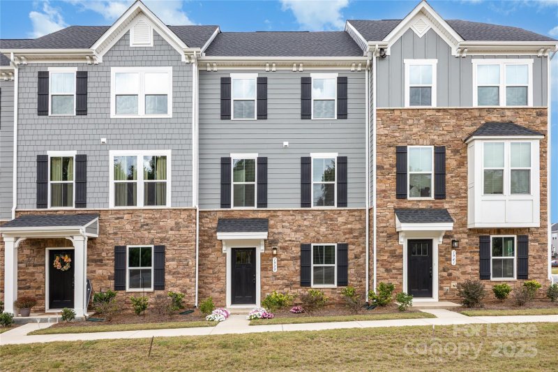 Property image 2 of 1939 Stallings Road in Stone Creek Townhomes, Matthews, NC 28104