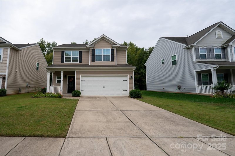 Property image 4 of 16102 Long Talon Way in Falcon Ridge, Charlotte, NC 28278
