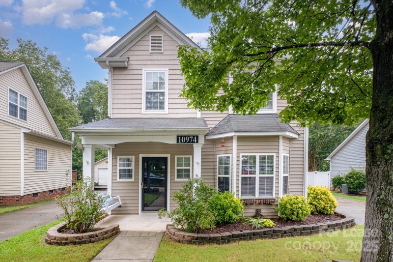 10974 Heritage Green Drive