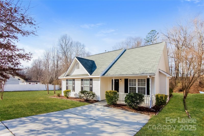 Property image 2 at 3221 Forest Creek Court, Gastonia, NC 28052