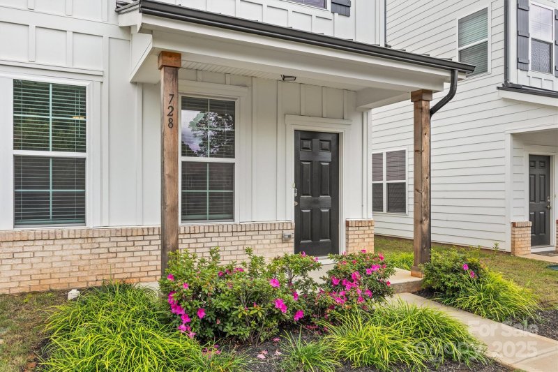 Property image 2 of 728 Herlong Avenue in Auden, Rock Hill, SC 29732