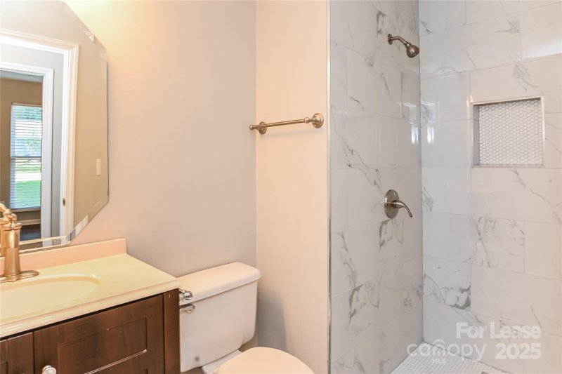 Property image 4 of 5837 Carved Oak Circle in Hickory Ridge, Charlotte, NC 28227